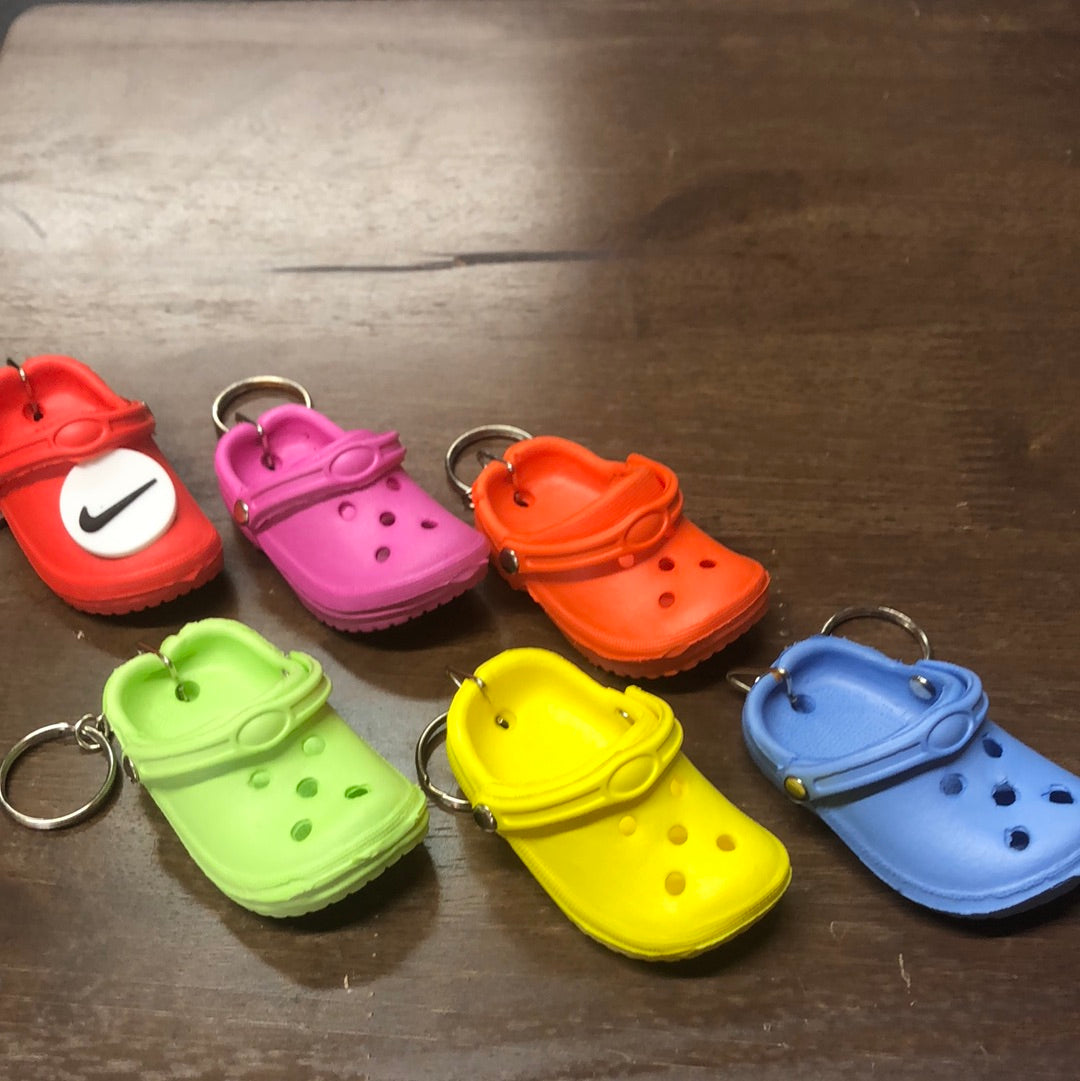 Croc on sale shoe keychain